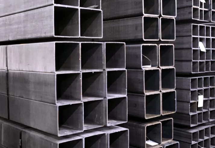 Квадратные трубы 4х60x60х6000 мм ЭСВ: цена за тонну в Москве, купить ...