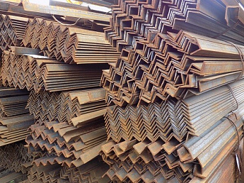 неравнополочный уголок  160х100х10 12000