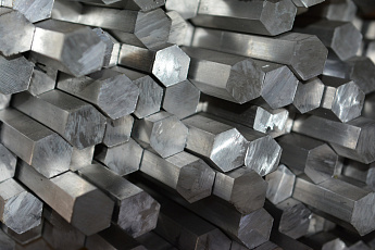 шестигранник низколегированный 24 мм